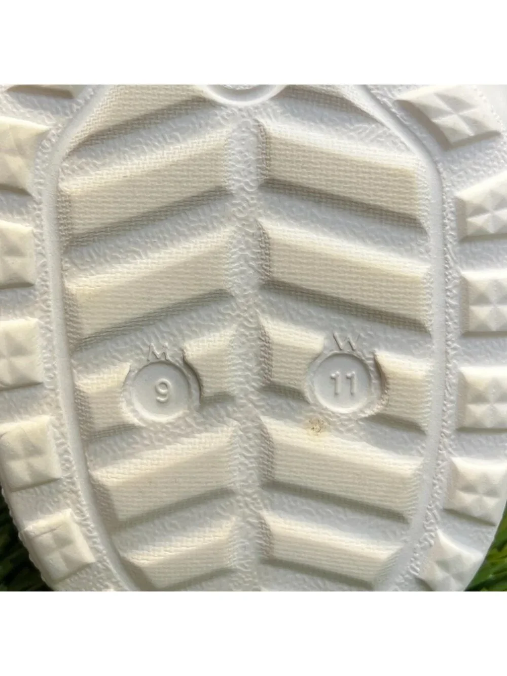 Crocs Specialist II Vent Clog Mens Size 9 White Beach Outdoor Slip On Sandals